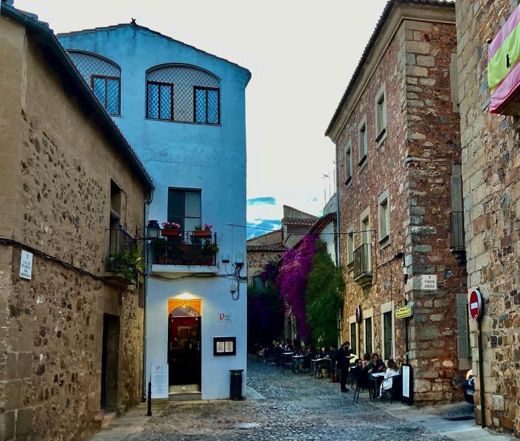 Apartamentos Las Buganvillas Caces Exteriér fotografie